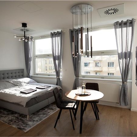 Luxury Apartment In City Centrum By Ota Group براتسيلافا المظهر الخارجي الصورة